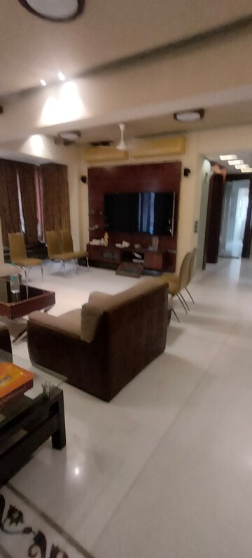 Living Room in 3.5 BHK Apartment at Worli Naka – for Sale