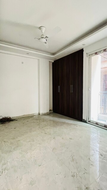 Room in 3 BHK Builder Floor at Kishangarh – for Sale