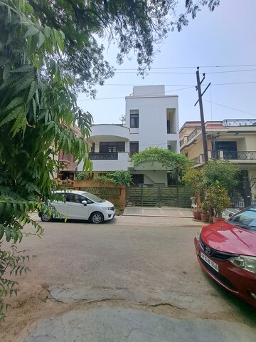 6+ BHK Villa – Map Location View at Sector 39 - for Sale