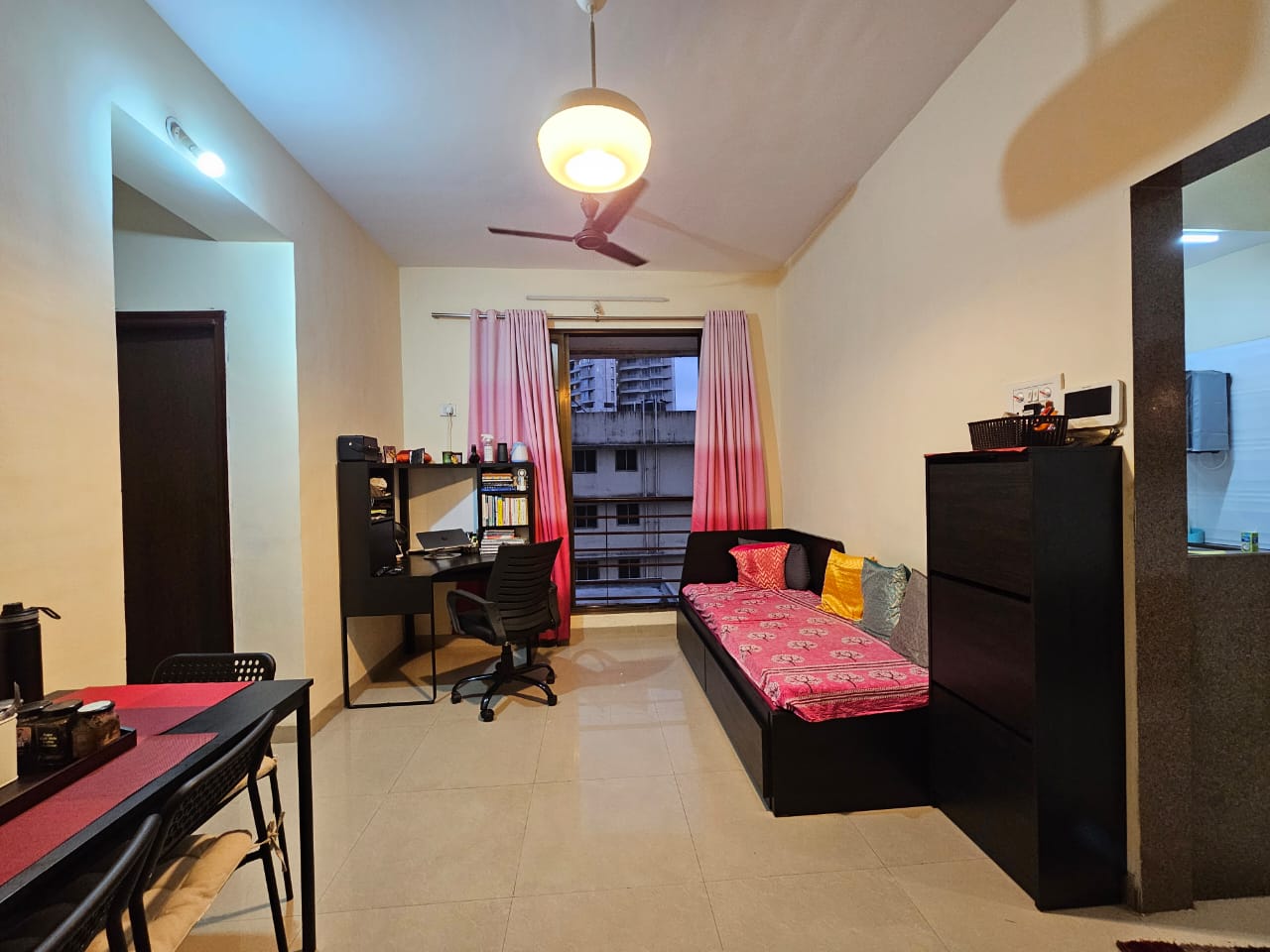 2 BHK Apartment For Resale in Bhatia Esspee Towers Borivali East Mumbai  7173556