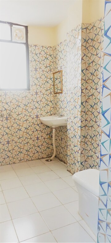 Bathroom in 1 BHK Apartment at 3P Platinum, Sector 68 – for Sale