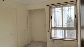 Room in 2 BHK Apartment at Pride Presidency Luxuria, Ghodbunder Road – for Sale