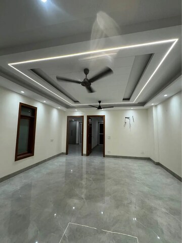 Room in 3 BHK Apartment at Mahavir Kanti Arena, Nalasopara West – for Sale