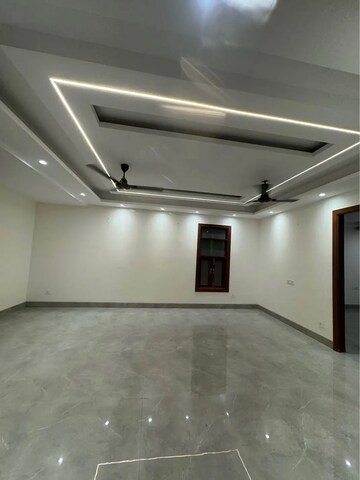 Room in 3 BHK Apartment at Mahavir Kanti Arena, Nalasopara West – for Sale