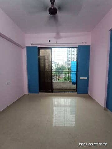Room in 1 BHK Apartment at Sanghvi Valley, Kalwa – for Sale