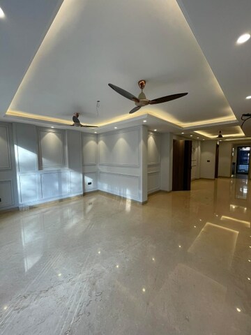 Furnished Amenities in 3 BHK Builder Floor at Sector 27 – for Sale
