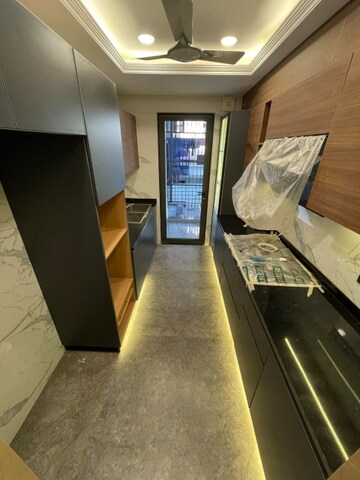 Building Lobby in 3 BHK Builder Floor at Sector 27 – for Sale