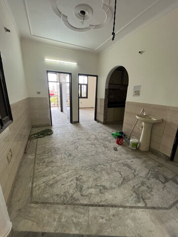Parking in 3 BHK Apartment at Shalimar Apartments Shalimar Garden, Shalimar Garden – for Sale