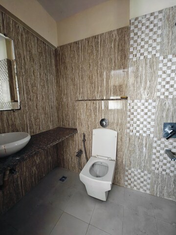 Bathroom in 2.5 BHK Apartment at Highland Annex, Majiwada – for Sale