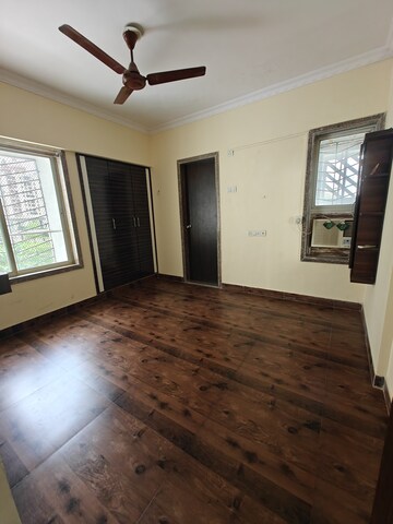 Room in 2.5 BHK Apartment at Highland Annex, Majiwada – for Sale