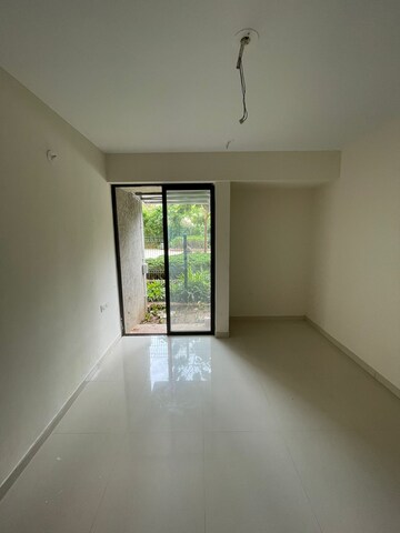 Room in 2 BHK Apartment at Lodha Casa Maxima, Mira Road East – for Sale