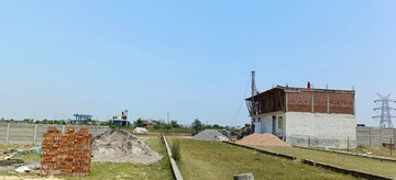  Plot For Sale in Mohan Road