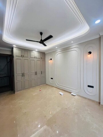 Room in 3 BHK Builder Floor at Sushant Lok 3, Sector 57 – for Sale