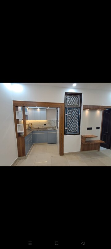 Room in 2 BHK Builder Floor at RWA Gyan Khand 3, Indrapuram – for Sale