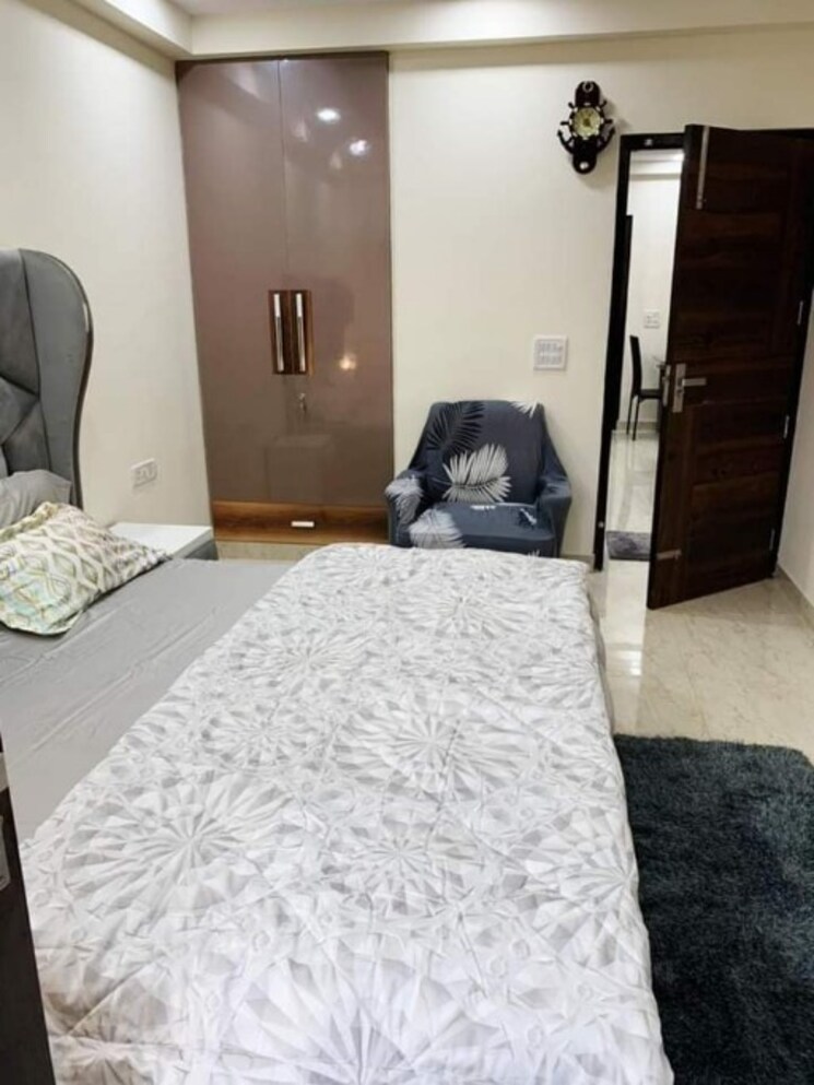 Bedroom, noida central 3.5 Bedroom 2100 Sq.Ft. Builder Floor In Noida Central Noida 7181621