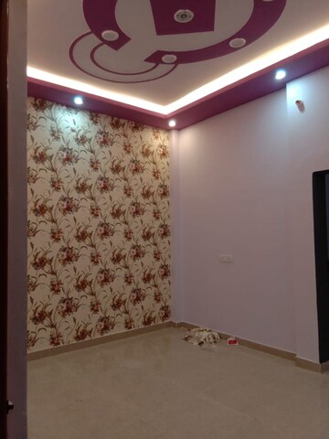 Room in 3 BHK Villa at Sultanpur Road – for Sale