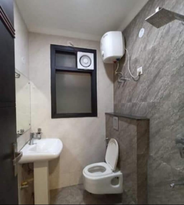 Bathroom, proview-delhi-99-phase-ii 3 Bedroom 1529 Sq.Ft. Apartment In Mohan Nagar Ghaziabad 7181876