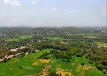 6 BHK Apartment – Garden View at Oberoi Realty Esquire, Goregaon East - for Sale