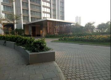 6 BHK Apartment – Exterior View View at Oberoi Realty Esquire, Goregaon East - for Sale