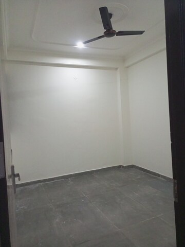 Room in 3 BHK Builder Floor at Sector 73 – for Sale