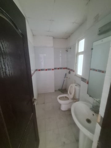 Bathroom in 3 BHK Apartment at Amrapali Platinum, Sector 119 – for Sale