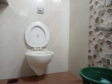 Bathroom in 1 BHK Apartment at Anita Vihar, Kandivali East – for Sale