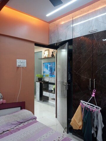Furnished Amenities in 1 BHK Apartment at Anita Vihar, Kandivali East – for Sale