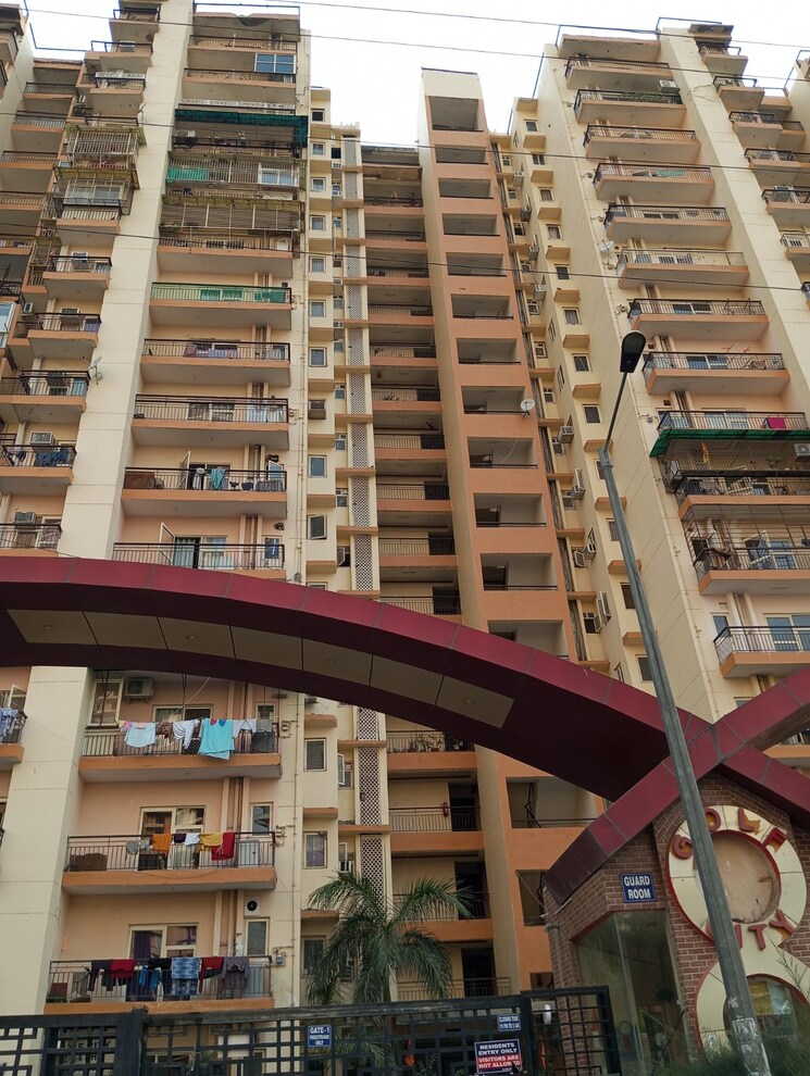 Exterior View, aims-golf-city 2 Bedroom 950 Sq.Ft. Apartment In Sector 75 Noida 7183173
