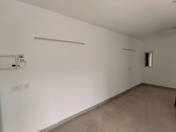 Room in 3 BHK Apartment at Gaur City 2  – for Sale