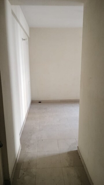 Room in 1 BHK Apartment at Auric City Homes, Sector 82 – for Sale