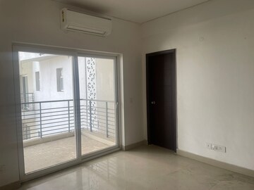 Room in 3 BHK Apartment at Vipul Lavanya, Sector 81 – for Sale