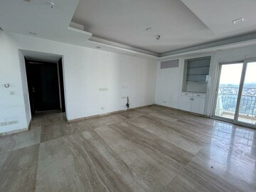 Room in 3 BHK Apartment at Nirala Estate, Tech Zone 4 Greater Noida – for Sale