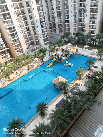 Swimming Pool in 5 BHK Apartment at Omaxe The Legends, Gomti Nagar – for Sale