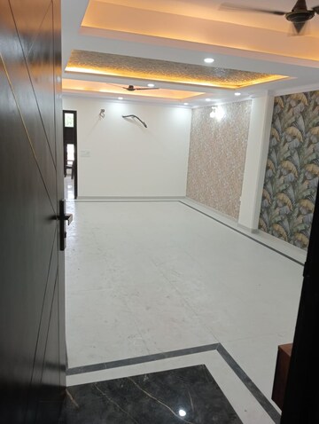 Room in 3 BHK Builder Floor at Chattarpur – for Sale