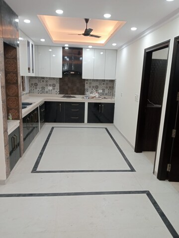 Building Lobby in 3 BHK Builder Floor at Chattarpur – for Sale