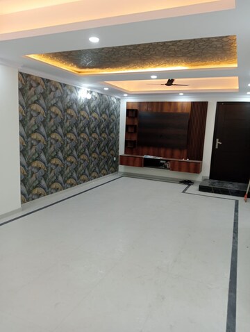 Room in 3 BHK Builder Floor at Chattarpur – for Sale