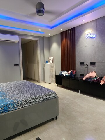 Bedroom in 4 BHK Builder Floor at Unitech South City II, Sector 50 – for Sale