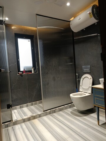 Bathroom in 4 BHK Builder Floor at Unitech South City II, Sector 50 – for Sale