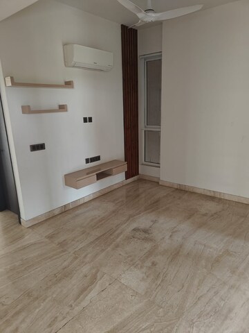 Room in 3 BHK Apartment at Mahindra Luminare, Sector 59 – for Sale