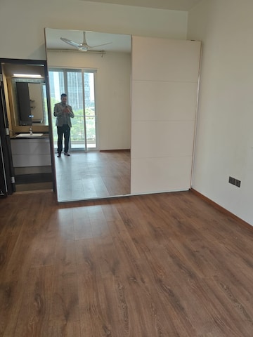 Room in 3 BHK Apartment at Mahindra Luminare, Sector 59 – for Sale