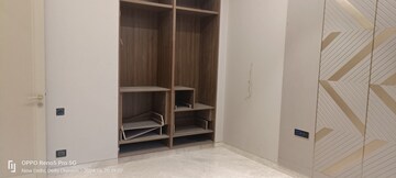 Room in 4 BHK Builder Floor at Janakpuri – for Sale