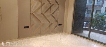 Room in 4 BHK Builder Floor at Janakpuri – for Sale