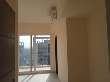Room in 3.5 BHK Apartment at Puri Aanandvilas, Sector 81 – for Sale
