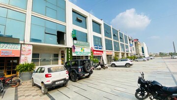  Land – Exterior View View at DLF Central Square, North Mullanpur - for Sale