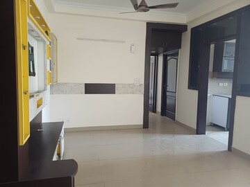 Room in 2 BHK Apartment at Amrapali Silicon City, Sector 76 – for Sale