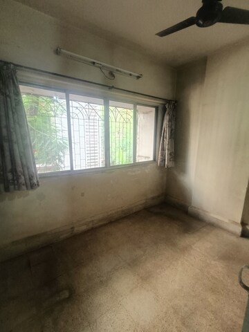 Room in 1 RK Apartment at Anita Nagar Chs, Kandivali East – for Sale