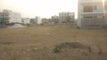  Plot For Sale in BPTP Parklands, Sector 76