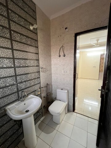 Bathroom in 4 BHK Builder Floor at Green Fields Colony – for Sale