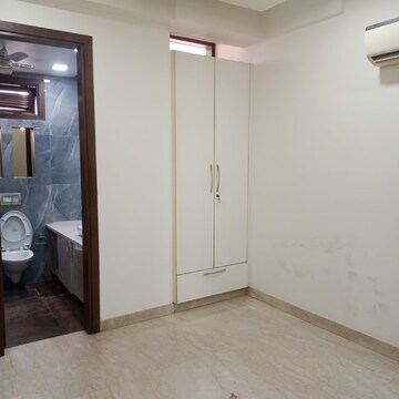 Room in 3 BHK Builder Floor at Chittaranjan Park – for Sale