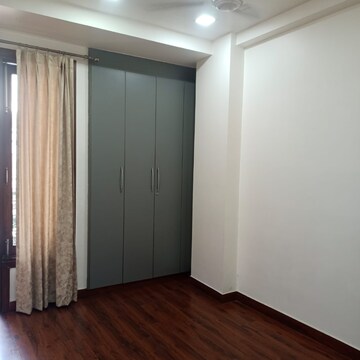 Room in 3 BHK Builder Floor at Chittaranjan Park – for Sale